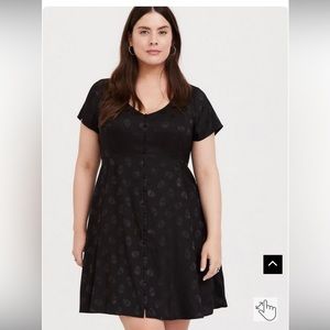 Torrid Size 3 Black Skull Jacquard Button Front Dress